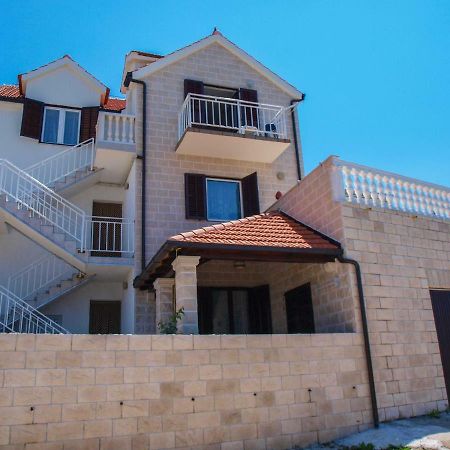 Apartments Vukovic Постира Экстерьер фото