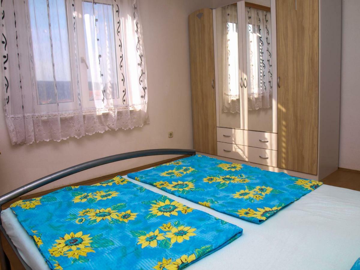 Apartments Vukovic Постира Экстерьер фото