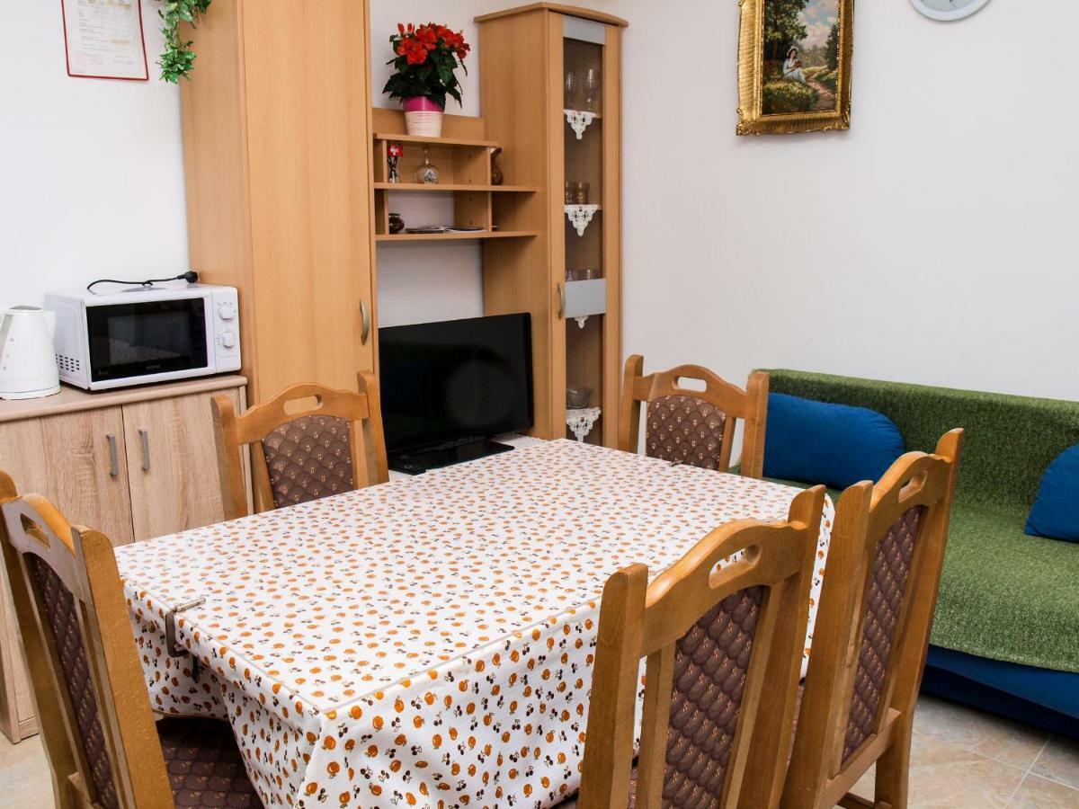 Apartments Vukovic Постира Экстерьер фото