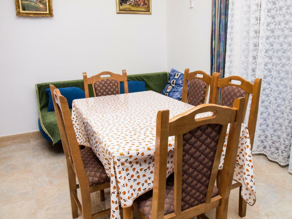 Apartments Vukovic Постира Экстерьер фото